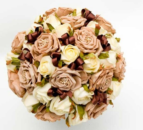 Güzel bir gelin buketi mi arıyorsunuz? Düğün buketleri için en iyi fikirler - fotoğraf