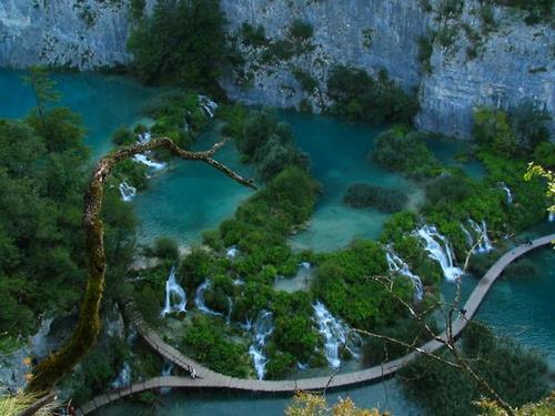 Sonbaharda tatil - kadife sezonunda dinlenmek için en iyi ülkeler