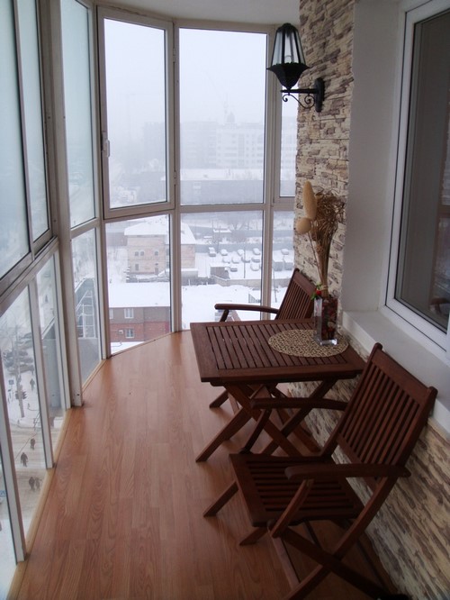 Loggia tasarımı - bir loggia düzenleme fikrinin fotoğrafı