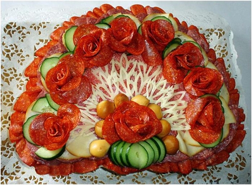 Dilimlenmiş orijinal sosis - fotoğraf fikirleri