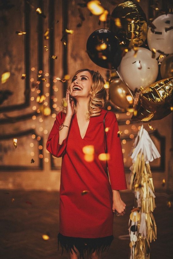 Yeni Yıl 2025 - yay Yeni Yıl fotoğraf fikirleri için elbiseler ile kusursuz görüntüler