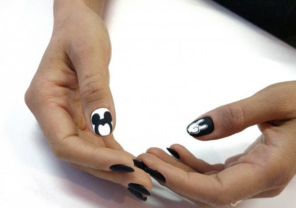 Lussuosa manicure nera 2025-2026 - tendenze della moda e novità