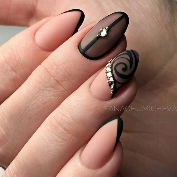 Lussuosa manicure nera 2025-2026 - tendenze della moda e novità