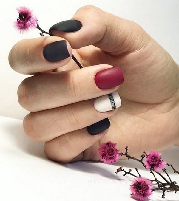 Lussuosa manicure nera 2025-2026 - tendenze della moda e novità