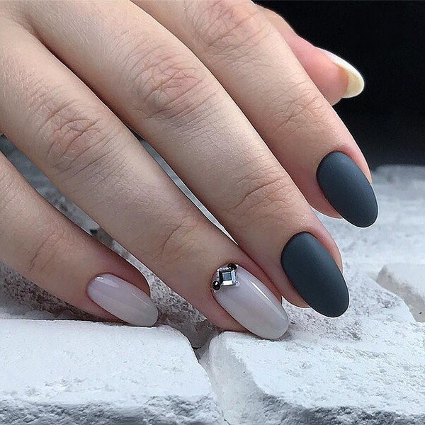 Lussuosa manicure nera 2025-2026 - tendenze della moda e novità