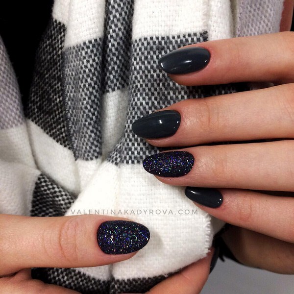 Lussuosa manicure nera 2025-2026 - tendenze della moda e novità