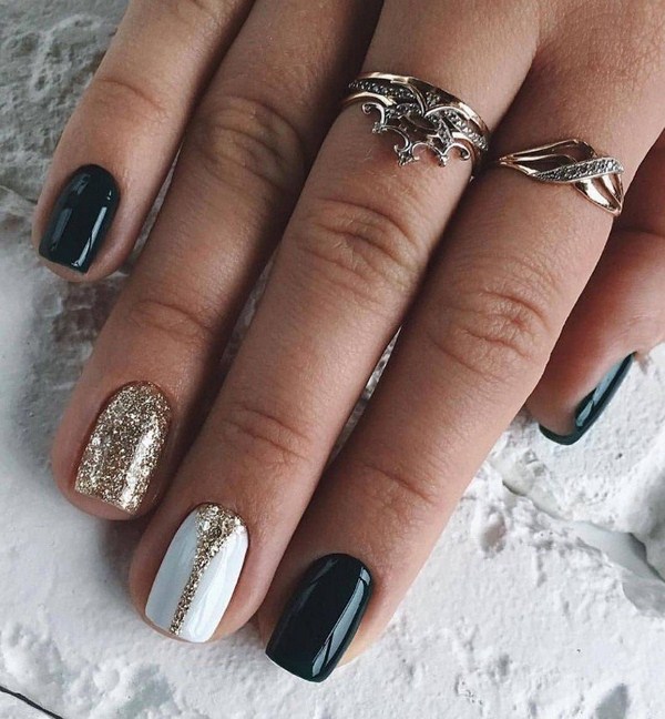Lussuosa manicure nera 2025-2026 - tendenze della moda e novità