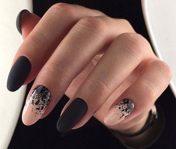 Lussuosa manicure nera 2025-2026 - tendenze della moda e novità
