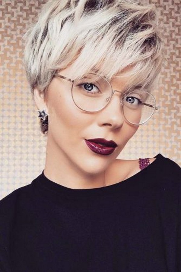 Coupes de cheveux créatives pour femmes 2025-2026 - Tendances des coupes de cheveux dans les designs à la mode