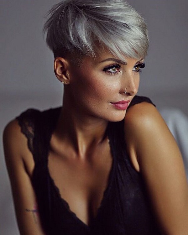 Coupes de cheveux créatives pour femmes 2025-2026 - Tendances des coupes de cheveux dans les designs à la mode