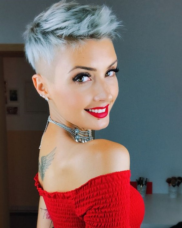 Coupes de cheveux créatives pour femmes 2025-2026 - Tendances des coupes de cheveux dans les designs à la mode