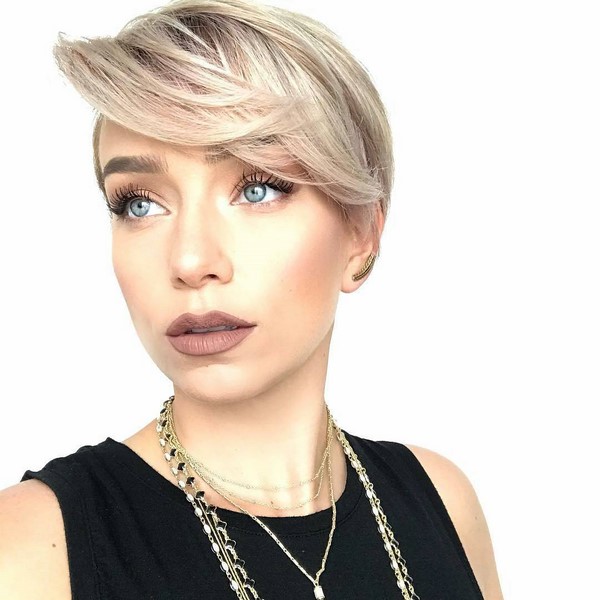 Coupes de cheveux créatives pour femmes 2025-2026 - Tendances des coupes de cheveux dans les designs à la mode