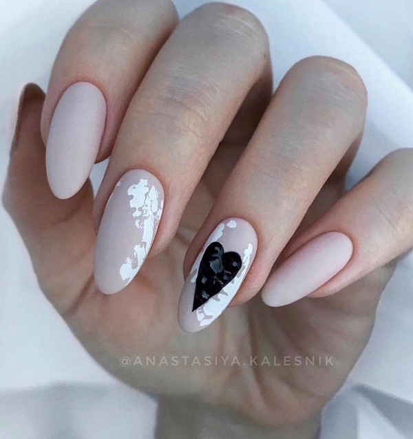 Unsurpassed manicure nude 2025-2026: fashion photo ideas
