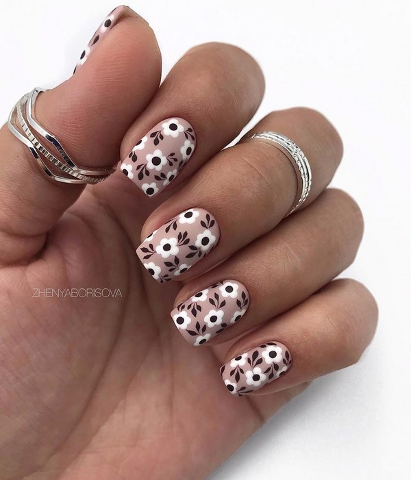 Unsurpassed manicure nude 2025-2026: fashion photo ideas