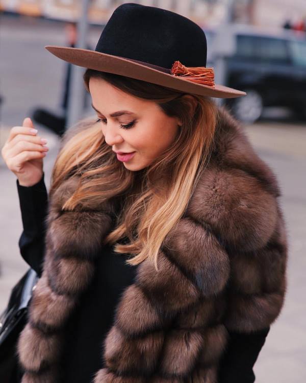 What fur coats will be fashionable in the fall-winter 2025-2026 season - trending models and colors