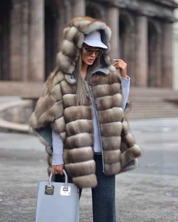 What fur coats will be fashionable in the fall-winter 2025-2026 season - trending models and colors