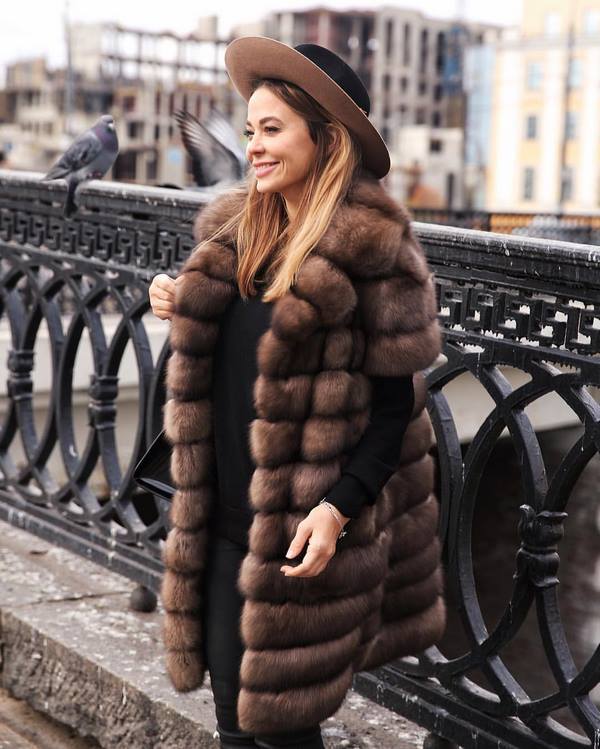 What fur coats will be fashionable in the fall-winter 2025-2026 season - trending models and colors