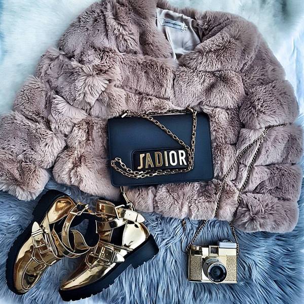 What fur coats will be fashionable in the fall-winter 2025-2026 season - trending models and colors